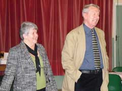 Ann ac Alan yn agor y ffair