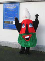 Mistar Urdd yng Nghapel y Garn